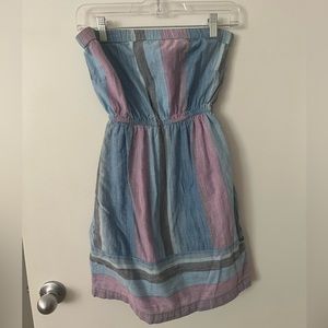 Strapless casual dress from Billabong. Lightly used condition.